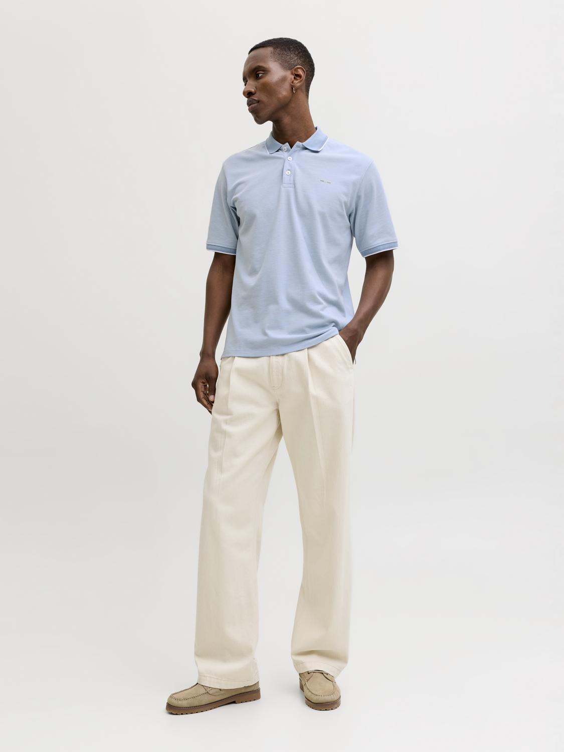 model_shot-front_full